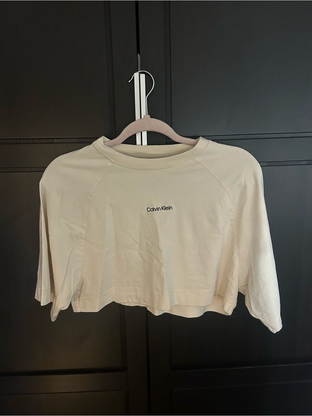 Calvin Klein Cropped Crewneck Top in Cream